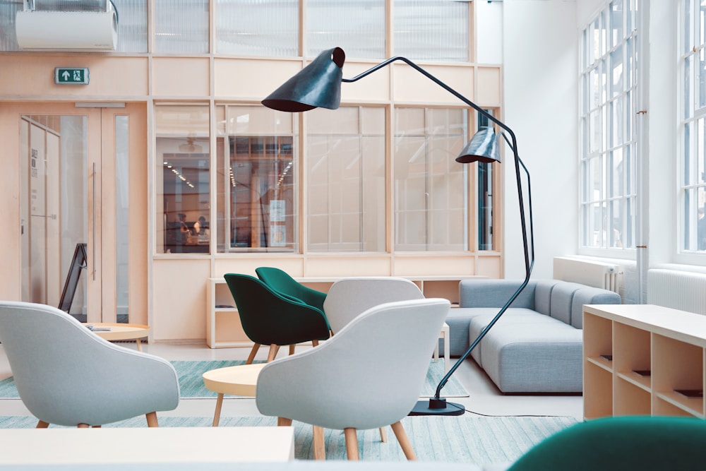 Ergonomic workstation with active seating posture